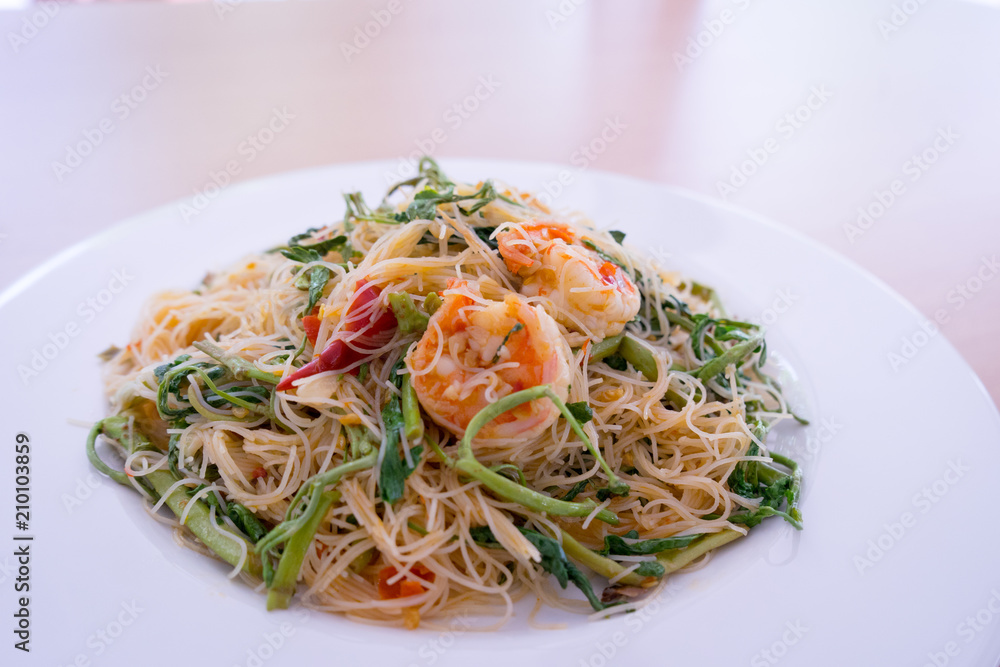 Thin rice noodles stir fried with shrimp and water minosa