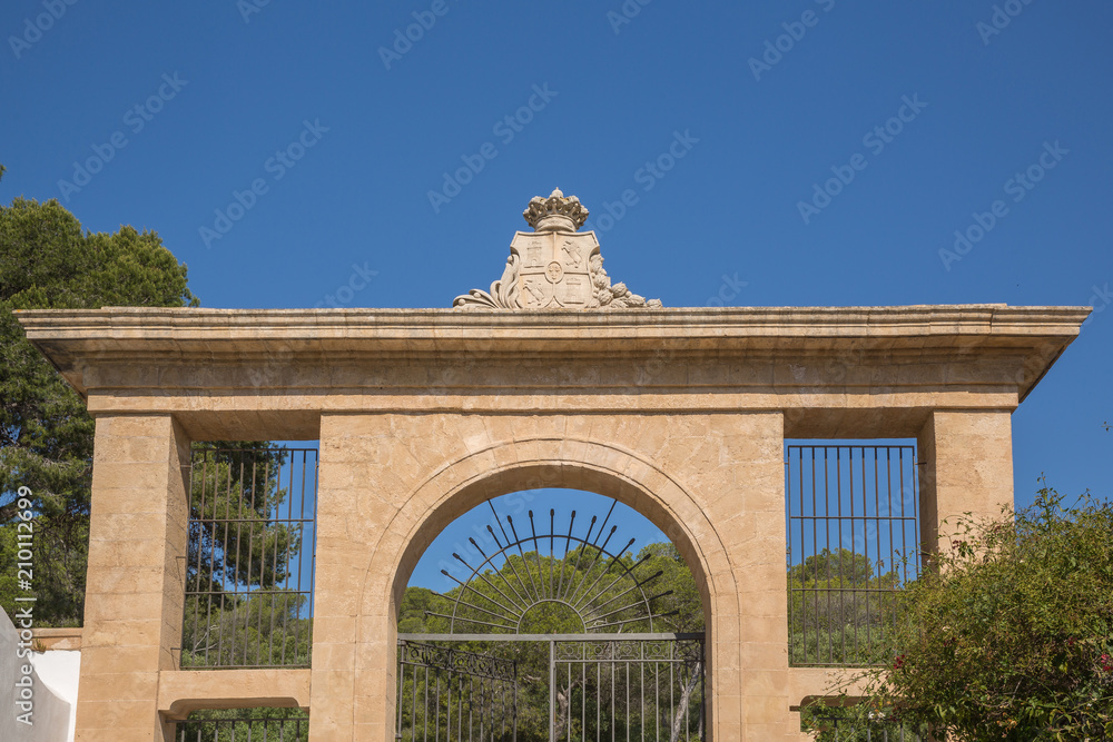 Obraz premium Old fortified castle high above Palma in Majorca
