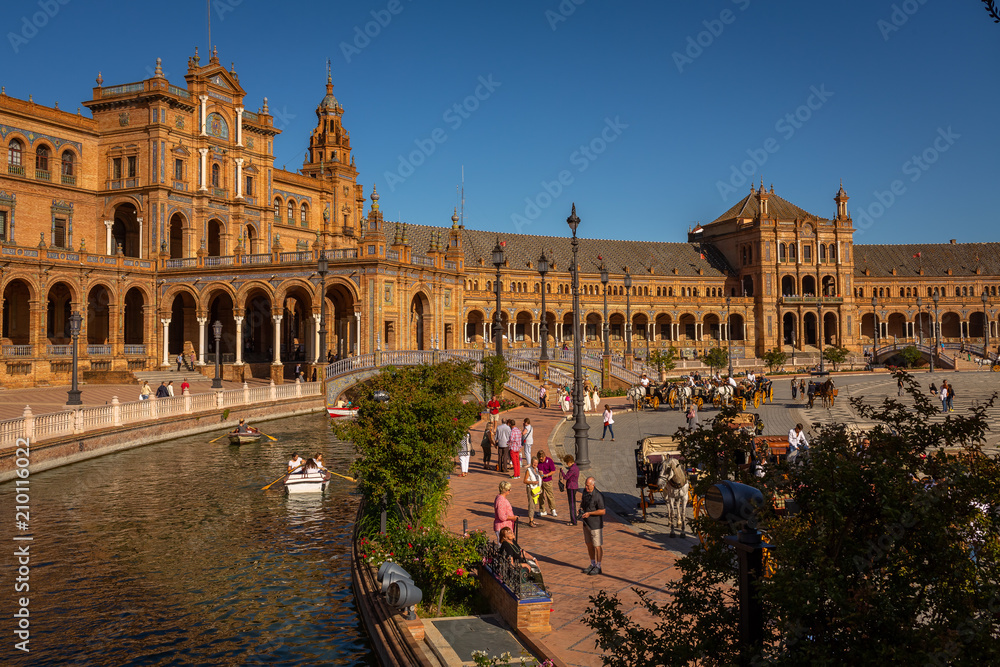 Fototapeta premium Plaza de España in Seville, Spain. Exposure of the Plaza de España in Seville, Spain, during Springtime before sunset