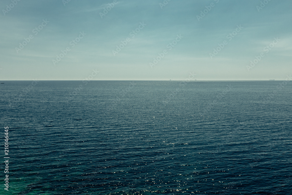 Obraz premium Picturesque sea horizon. Cruise Travel Tourism Summer Vacation Concept