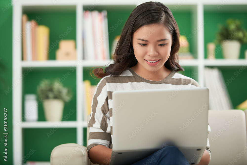 Fototapeta premium Freelancer working on laptop