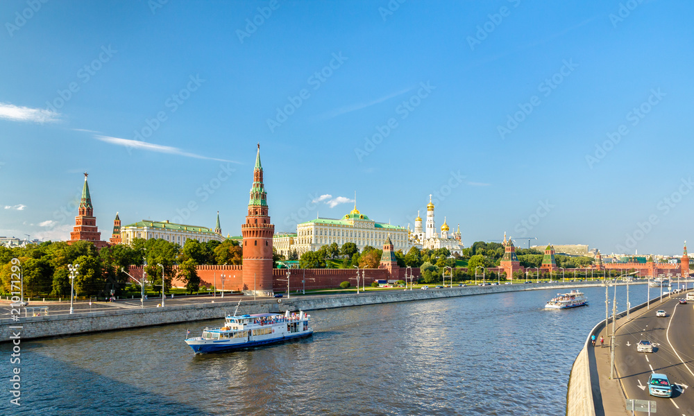 Panorama of Moscow Kremlin with the Moskva river - Russia