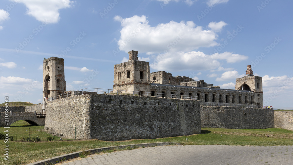 Krzyżtopór, Ruiny siedemnastowiecznego zamku w Polsce