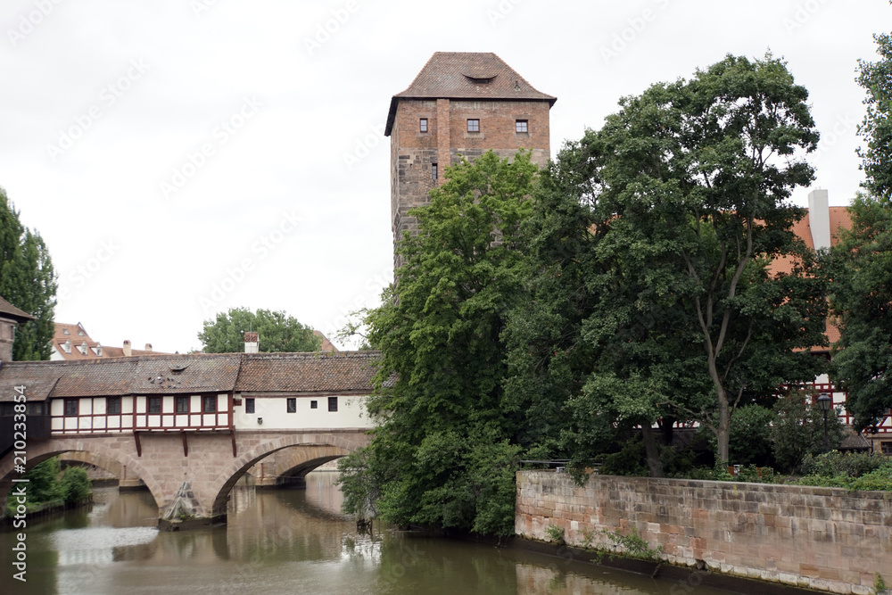 historische Altstadt Nürnberg - Henkersteg und Wasserturm