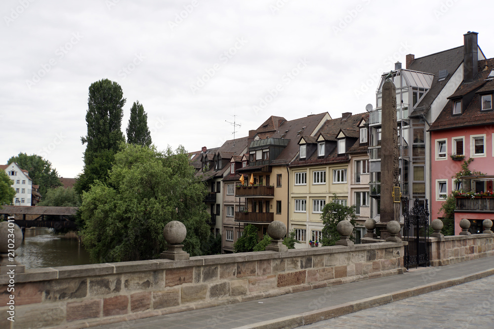 historische Altstadt Nürnberg - Blick auf Pegnitz und Henkersteg