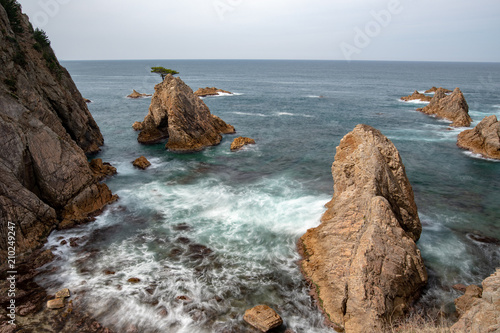 鳥取県岩美町　山陰ジオパークの千貫松島 photo