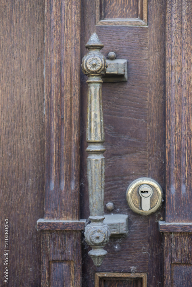 Fototapeta premium old door handle
