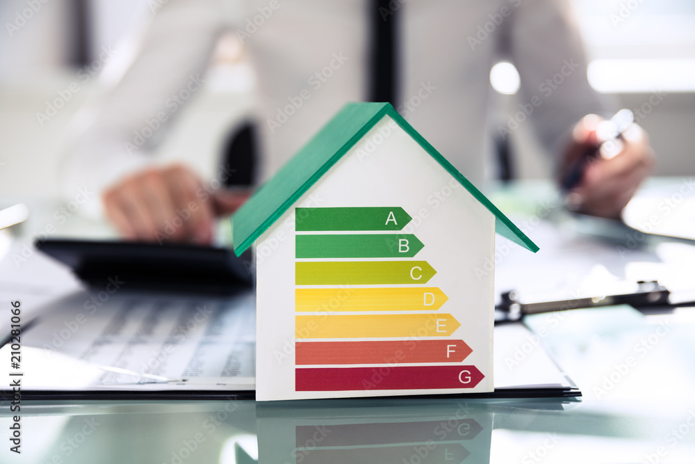 Φωτογραφία Close-up Of House Model Showing Energy Efficiency Rate