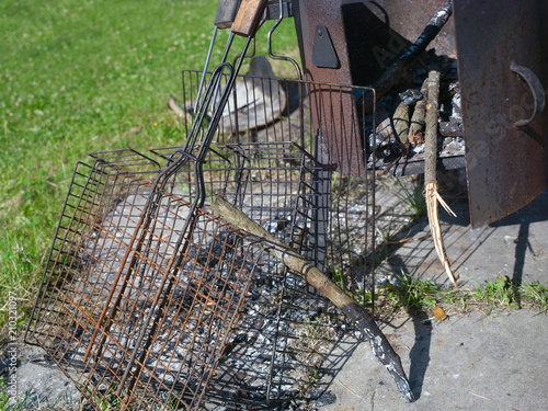 Abandoned barbecue gril