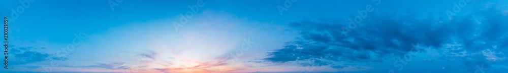 Obraz premium Colorful sunset twilight sky