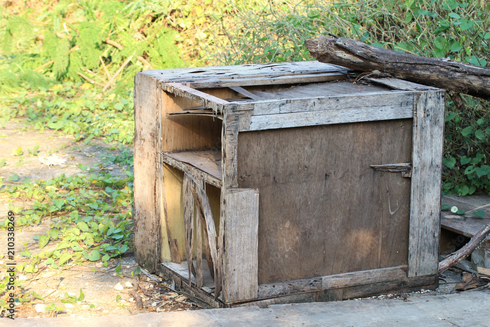 Fototapeta premium Rectangular wooden box crates, Wood decay, Waste wood box trash, Wood decay old