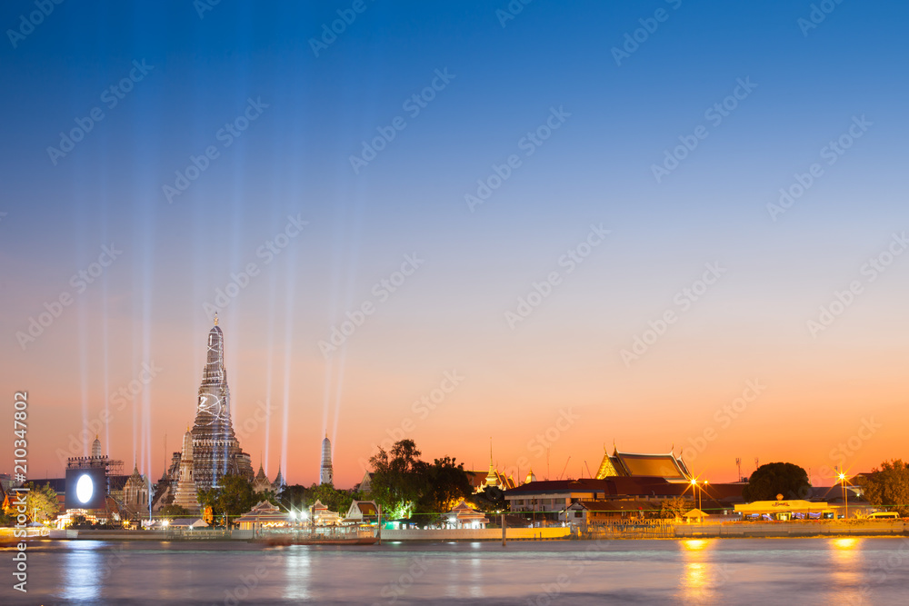 Landscape view of Arun Temple at night time in bangkok Thailand 