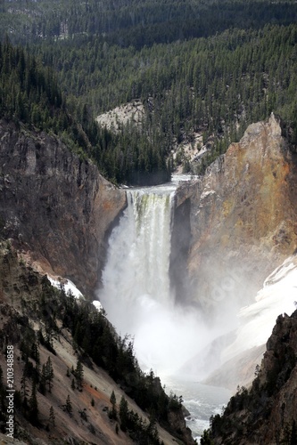 Beautiful Lower Falls     Yellowstone NP     USA 