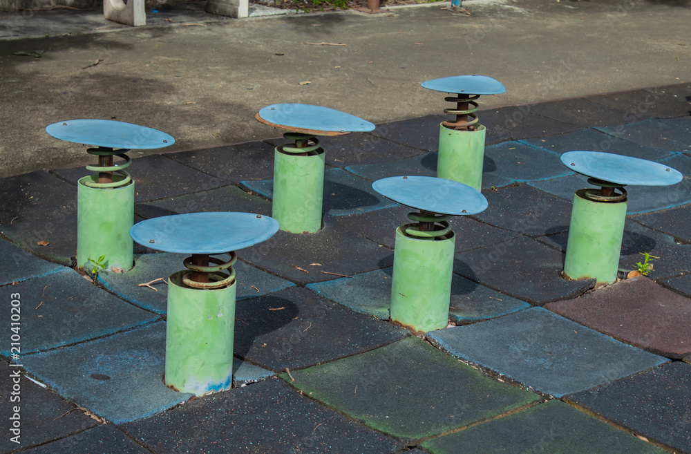 Steel plate on the springs and balance training. Steel plate on the springs and balance training.