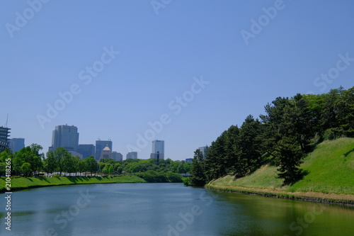 Wallpaper Mural 桜田濠と国会議事堂 Torontodigital.ca