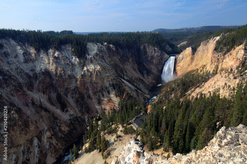 Grand View Overlook of Grand Canyon in Yellowstone NP, USA 