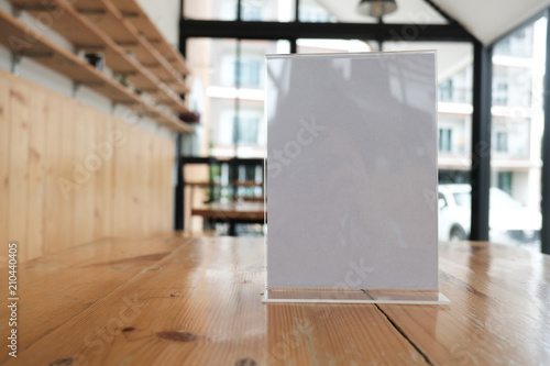 Fotografie white label in cafe