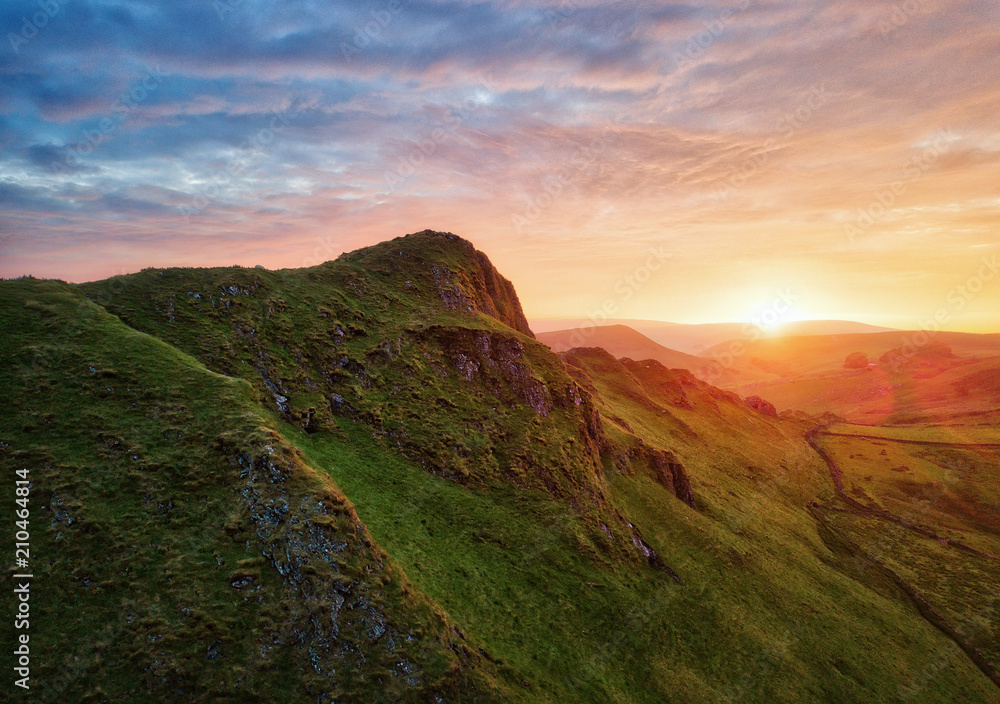 Fototapeta premium Chrome Hill seen from Parkhouse Hill in Peak District UK during Sunset