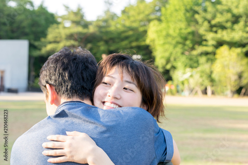 抱き合うカップル photo