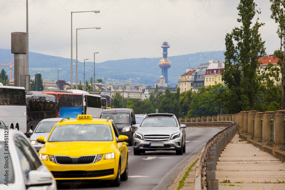 Naklejka premium Ruch drogowy w Wiedniu