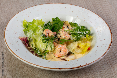Salad with prawns