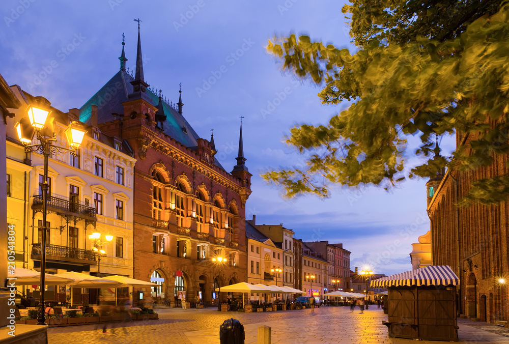 Obraz premium Torun streets at twilight