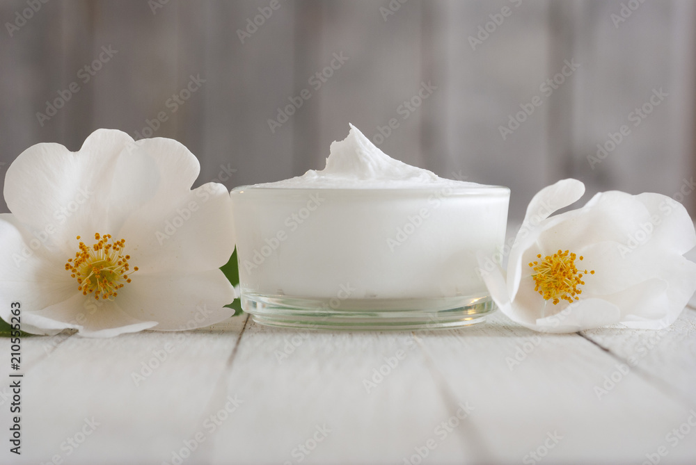 Cosmetic cream Cosmetic cream