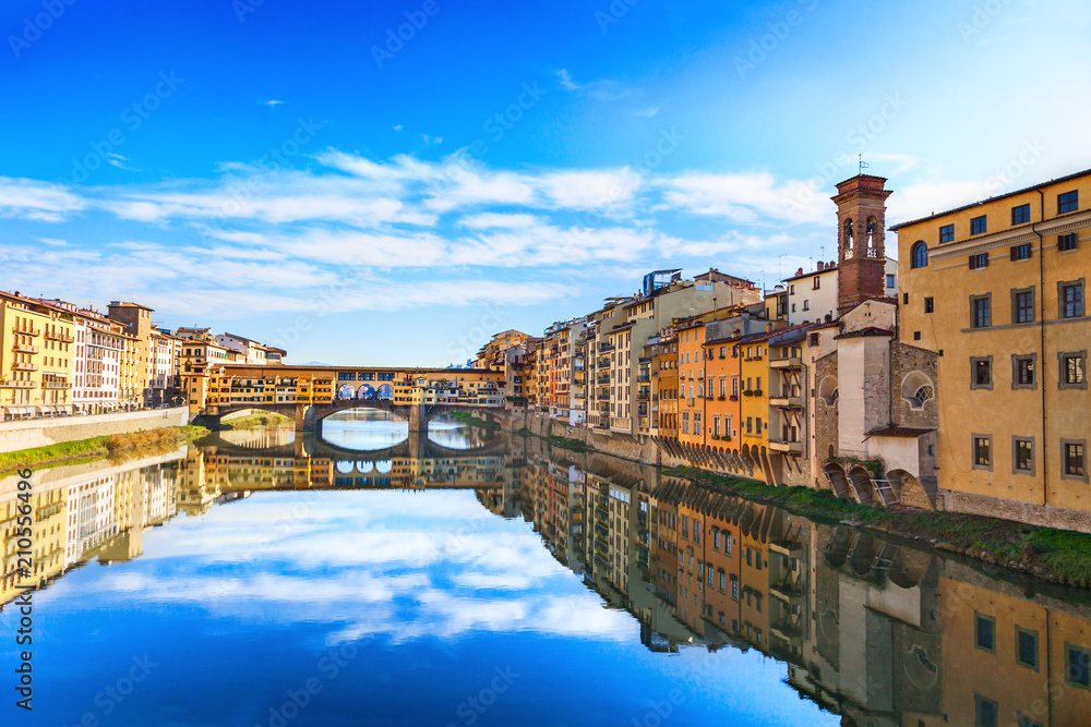 Obraz premium View of Ponte Vecchio. Florence, Italy