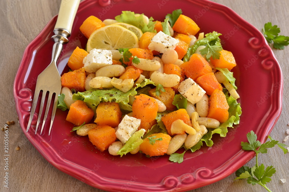 Salad with baked pumpkin, white beans and feta
