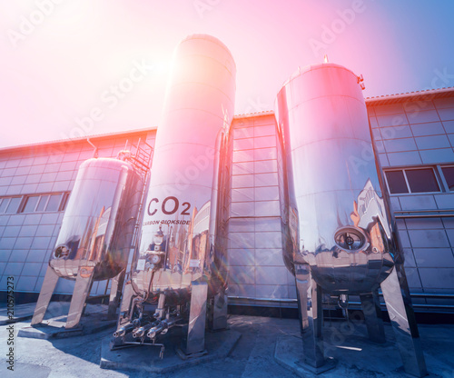 Картината върху платно The tank with water, carbon and ladder