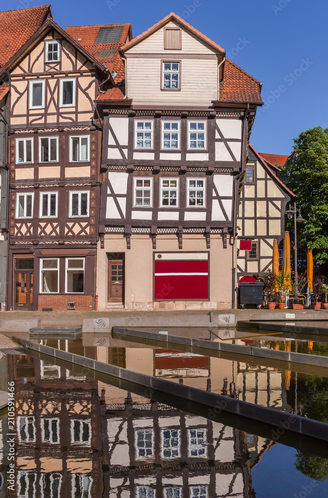 Obraz premium Half timbered houses reflected in the water in Hann. Munden, Germany