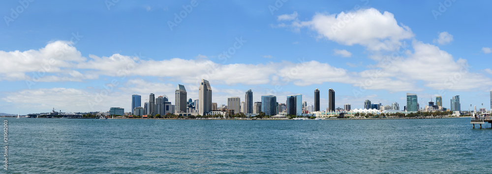 Fototapeta premium Panoramę San Diego w słoneczny dzień