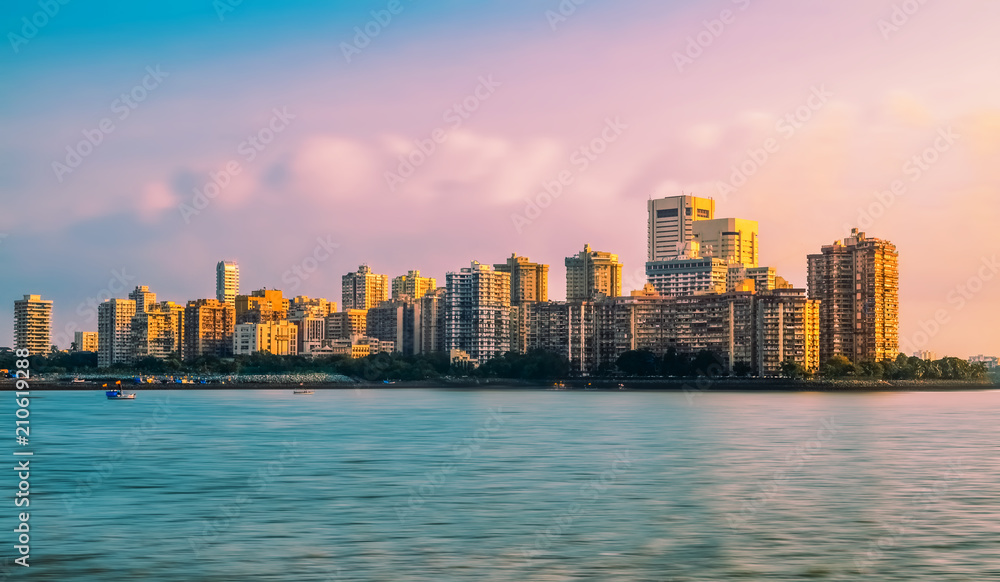 Fototapeta premium Widok na panoramę Bombaju widziany z Colaba