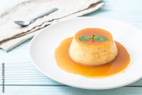 Cuadro en lienzo homemade caramel custard pudding