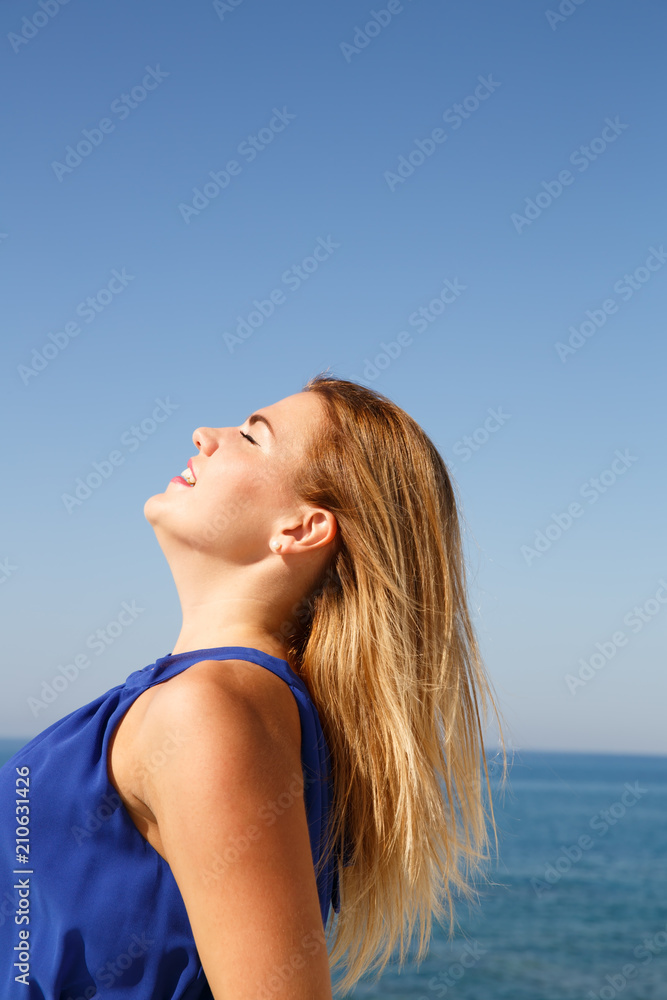 Naklejka premium Woman in blue