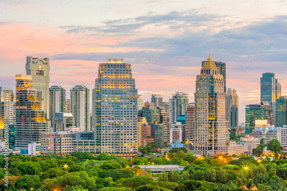 Obraz premium Bangkok city skyline from top view in Thailand
