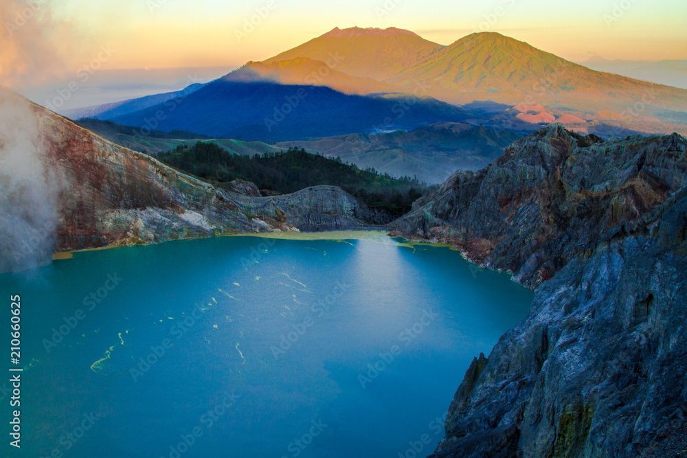 Fototapeta premium Ijen volcano, Jawa, Indonesia