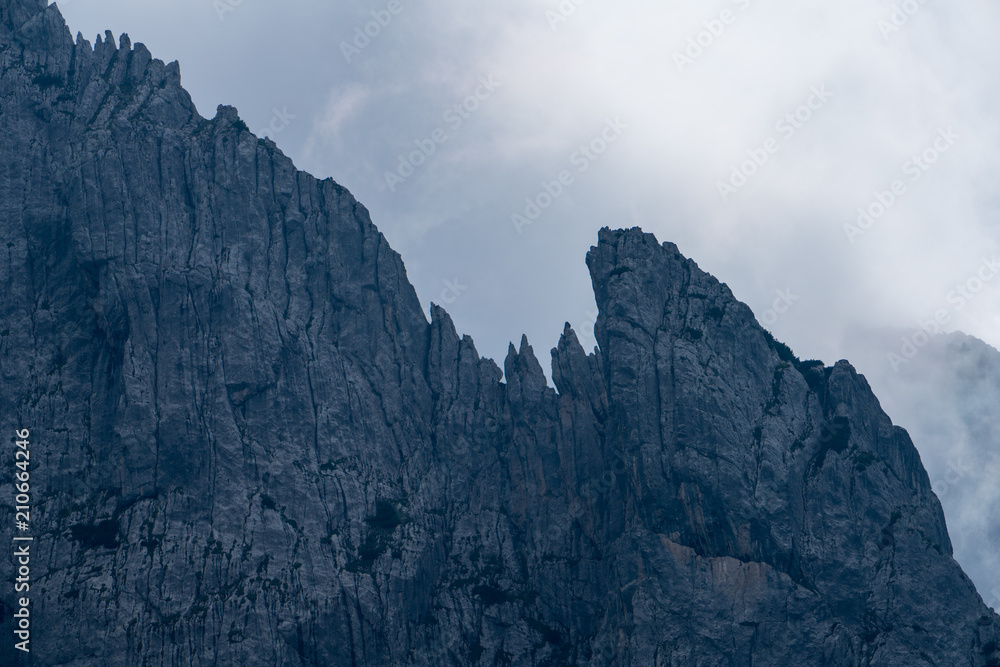 Berge mit Wolken Berge mit Wolken