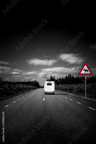 Reisemobil auf Straße