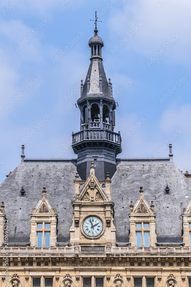View of Vincennes Hotel de ville (1887 - 1891) or Town hall of Vincennes. Vincennes - a commune in the Val-de-Marne department in the eastern suburbs of Paris, France.