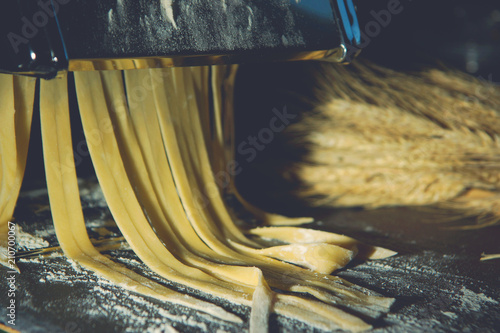 The machine for tolyatelle makes pasta at home