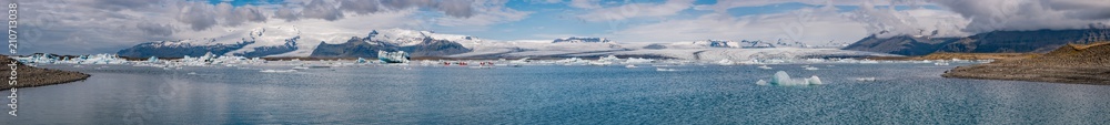 Wonderful view of Glacier Lagoon, Jokulsarlon, on South Iceland