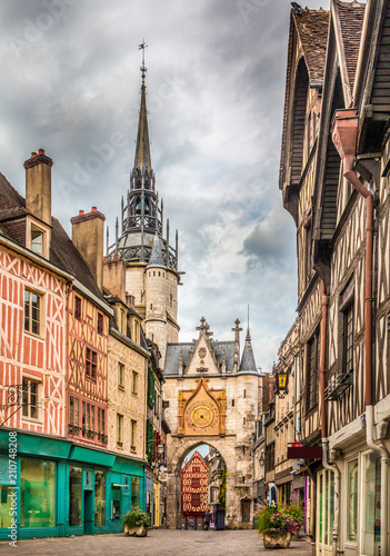 Obraz na płótnie Historic town of Auxerre, Burgundy, France w salonie