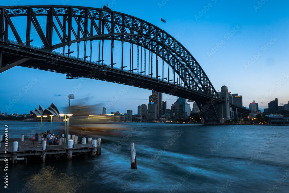 Obraz premium Ferry in motion, Sydney Harbour 
