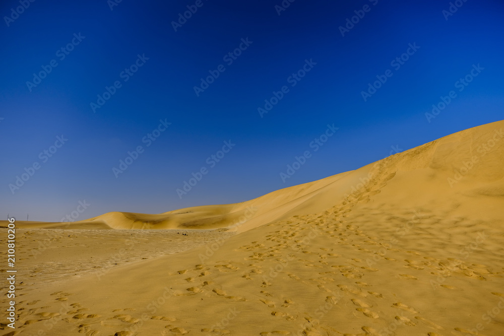 Dune 7 footprints