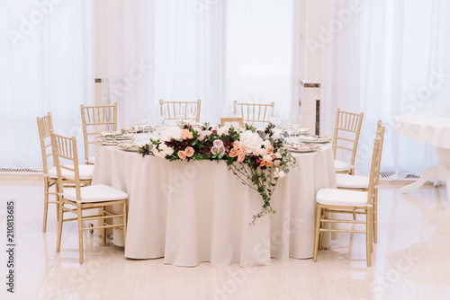 Magnificent decoration of wedding tables.