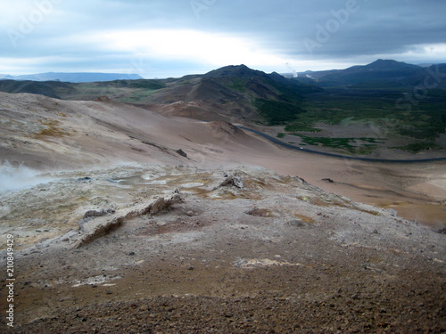 Blick auf Solfatarenfelder im Nordosten Islands bei Myvatn