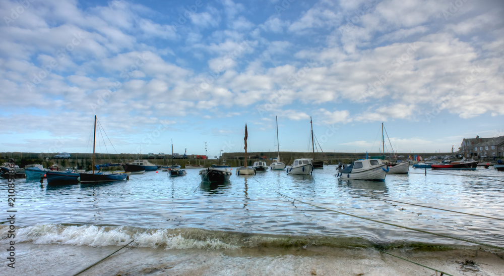 Obraz premium Mousehole Harbour Cornwall