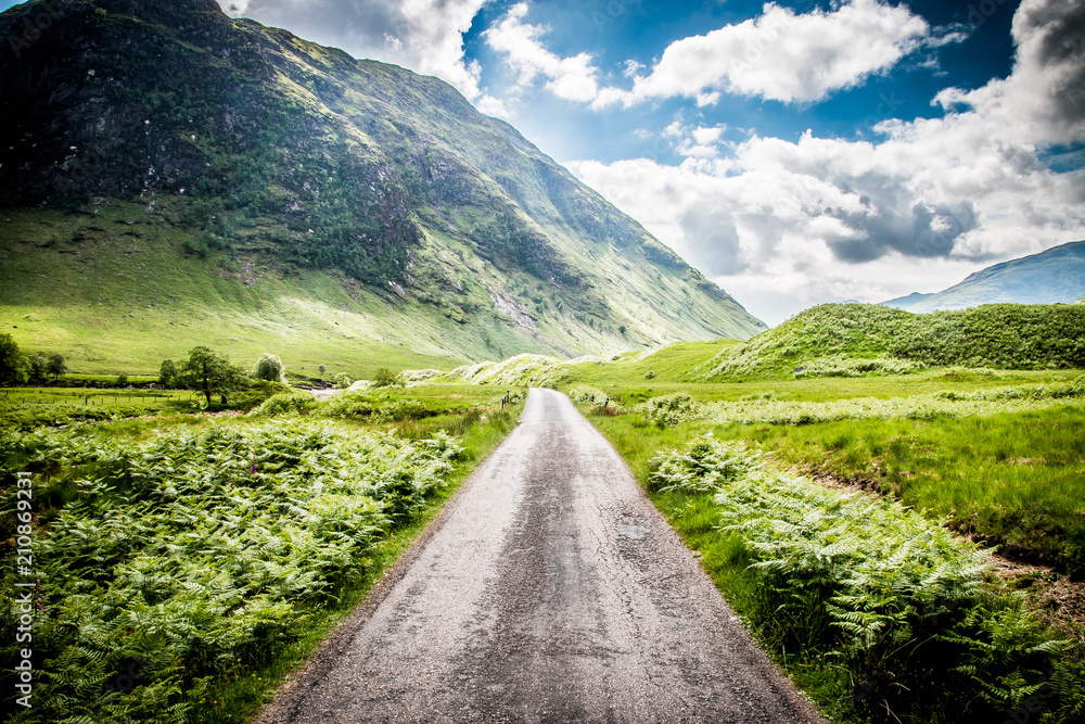 Fototapeta premium Droga Glen Etive