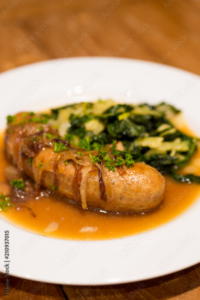 Grilled sausage with Cheesy Creamed Spinach Grilled sausage with Cheesy Creamed Spinach